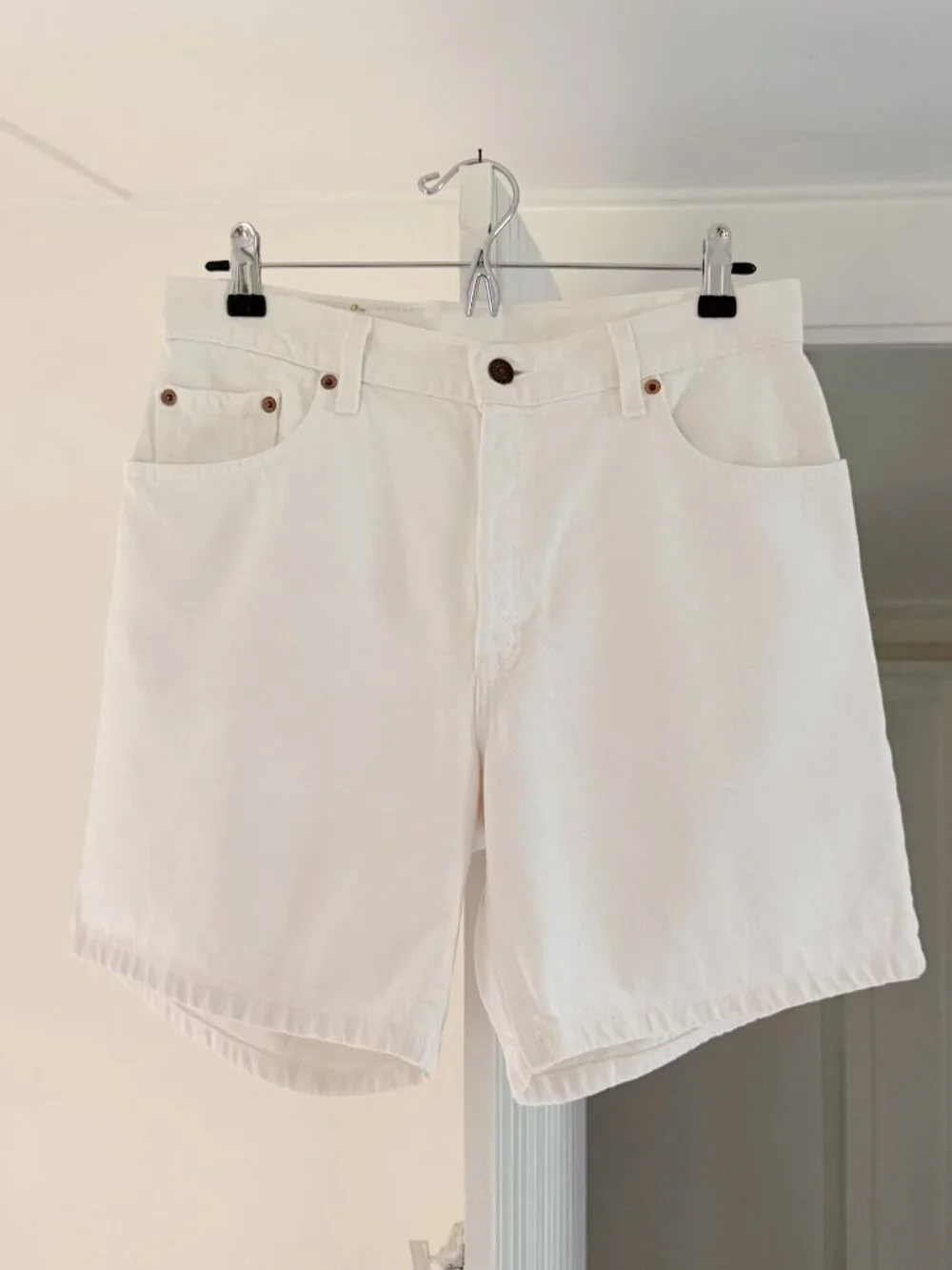 Levi's 550 Vintage '94 Relaxed Fit Jean Shorts Size 11 White